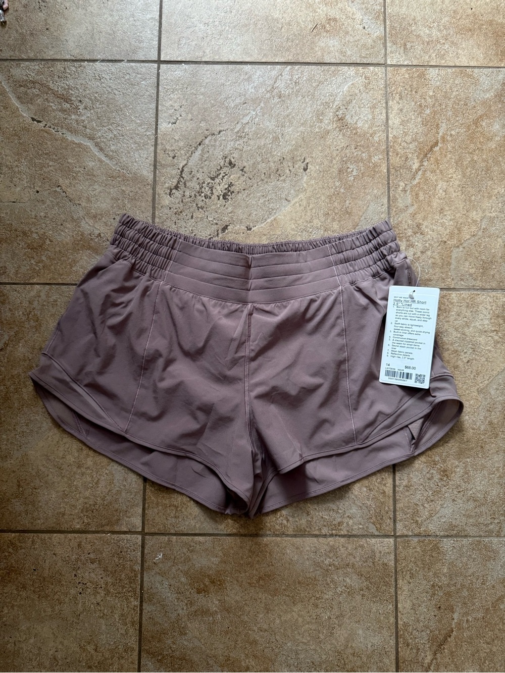 NWT Lululemon Hottie Hot HR Short 2.5” Lined Purple Women’s 14